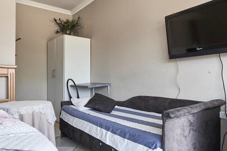 Siyabonga Guest House ヨハネスブルグ エクステリア 写真